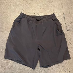 Lululemon lined pace-breakers.